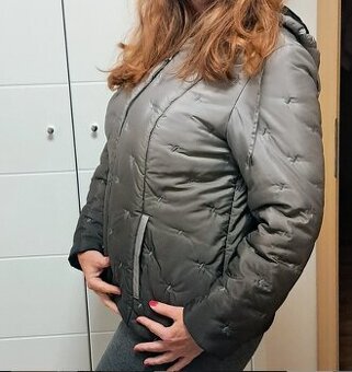 Dámská zimní bunda, 44