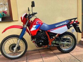 Honda XL 600 RM r.v.1987 bílé SPZ