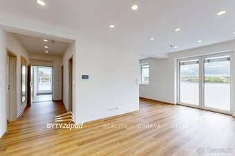 PRONÁJEM: EXKLUZIVNÍ LUXUSNÍ BYT 4+KK (90 M²) S OBROVSKOU TE