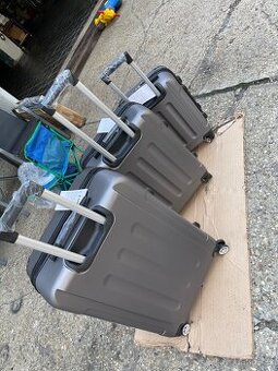 Sada cestovních kufrů