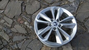 prodám NOVÁ ORIGINÁL al kola 17 5x112 na ŠKODA