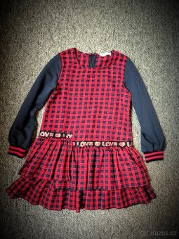 stylové šaty pro dívku