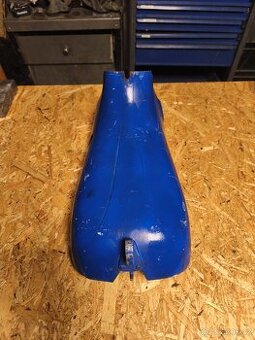 Horní prsa Jawa pionýr