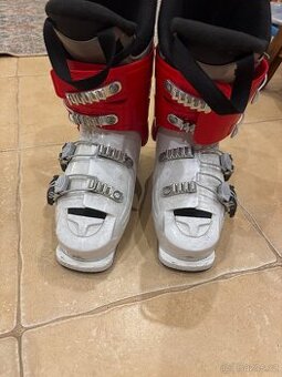 Dětské lyžáky atomic 22-22,5