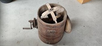 Stará pračka,nebo maselnice