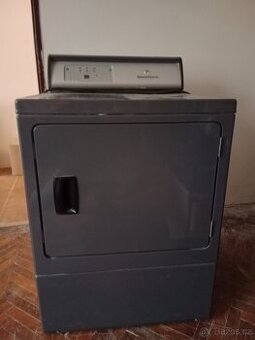 Profesionální sušička prádla