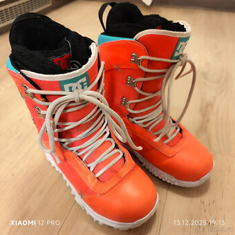 Dětské snowboardové boty DC KARMA Pink – vel. 38