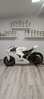 Ducati Panigale V2