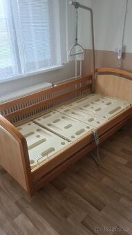 Zdravotní elektrická polohovací postel