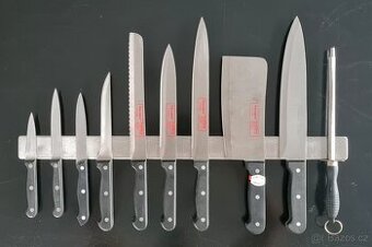 621 - Sada 9ks nožů + ocílka + magnetický držák na zeď