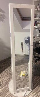 Zrcadlová šperkovnice