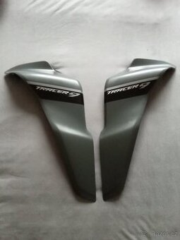 Yamaha Tracer 9, boční plasty