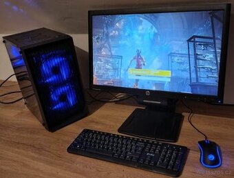Herní PC s Ryzen 3600, RX 6600 XT a 23" 1080p monitorem