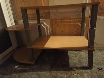 Prodám - Stolek nebo věšák -