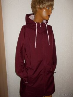 NÁDHERNÝ 3/4 SOFTSHELOVÝ KABAT V.K 100%STAV