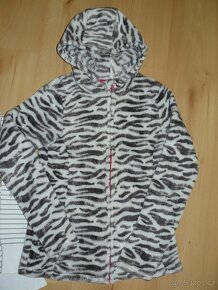 Mikina dívčí 2x a trička vel. 140 / 146 ...rozklikněte - 1