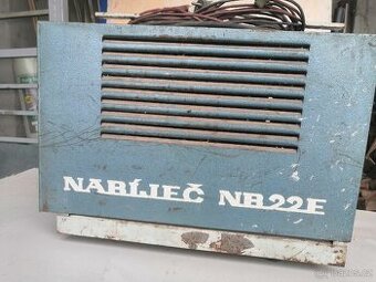 Nabíječka NB 22 E