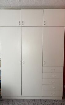 Nábytek z dětského pokoje