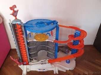 Hot Wheels Super ultimátní mega garáž