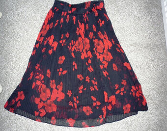 Úžasná midi sukně s červenými květy zn Orsay vel S-M