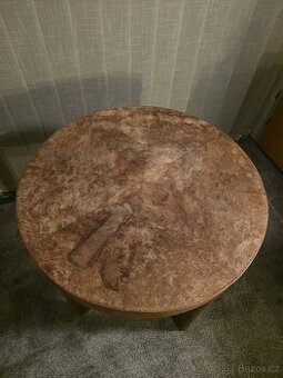 Stůl dřevěný