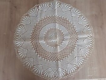 ručně háčkované dečky