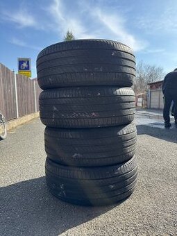 235/50R19 103V Michelin Primacy 4 letní pneu