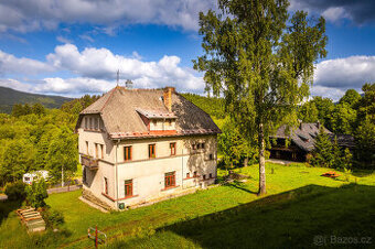 Prodej bytu 2+1, 65 m2 + 27 m2 sklep + podíl na zahradě