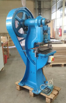 Vysekávací lis - levně