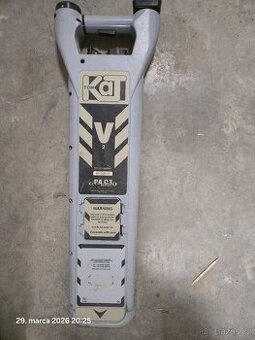 Detektor kabelu sití a vedení