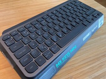 Bezdrátová klávesnice Logitech
