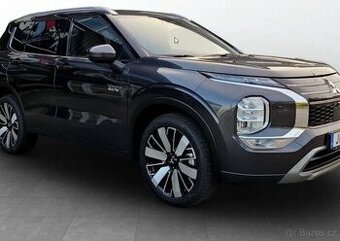 Mitsubishi Outlander 2.4 PHEV Instyle+ | 8 let záru 225 kw