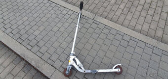 Koloběžka hliníková zn. Scooter - s blikajícími koly