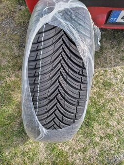 Celoroční pneu Kleber 215/65 r16 - nové