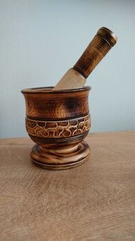 Dřevěný hmoždíř z Afrických trhů