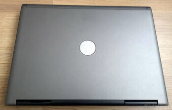 Predám Retro notebook Dell Latitude D830