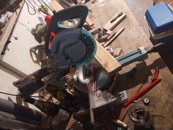 Makita pokosová pila LS0815FL Top stav