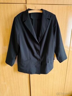 Elegantní černé sako S3/4 rukávem