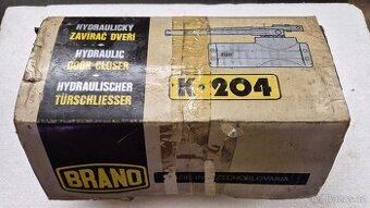 Zavírač dveří BRANO K204 - krátce používaný, funkční
