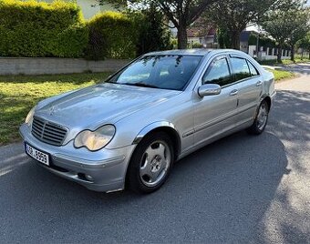 Mercedes-Benz C 200d w203