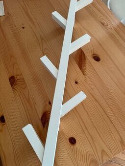 Ikea nástěnné police