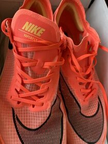 Běžecká obuv Nike ZoomX Vaporfly Next% vel. 44,5 - 1