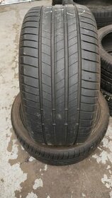 245/40 R17 Bridgestone letní pneumatiky.
