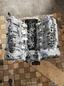 Prodám motor N63B44C V8 330Kw 2000Km nájezd