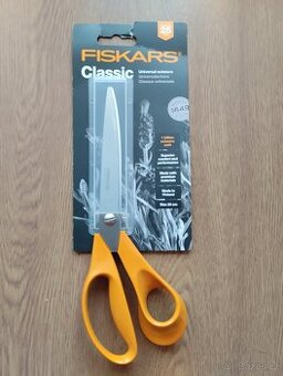 Prodám Nůžky Fiskars Classic univerzální (1000815)