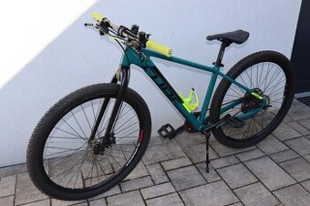 Juniorské kolo CUBE rám 16", kola 27,5"