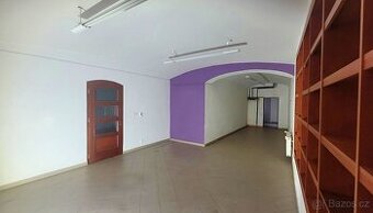 Pronájmem nebytového prostoru v Krupce u Mariánského náměstí