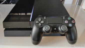 PS4 500GB, bezdrátový ovladač, kabely