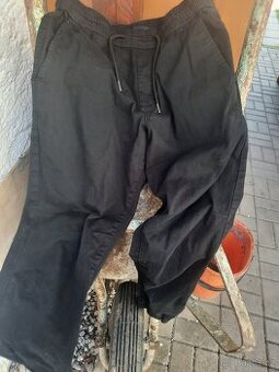 Značkové černé kalhoty vel. S