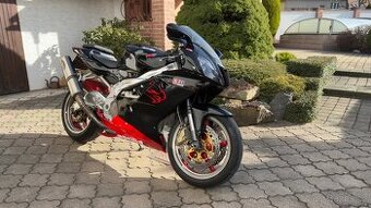 Aprilia RSV 1000 R